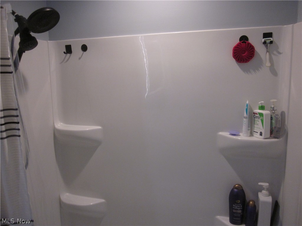 Second Cornerstone Square Twnh - Residential