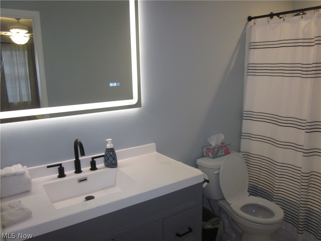 Second Cornerstone Square Twnh - Residential