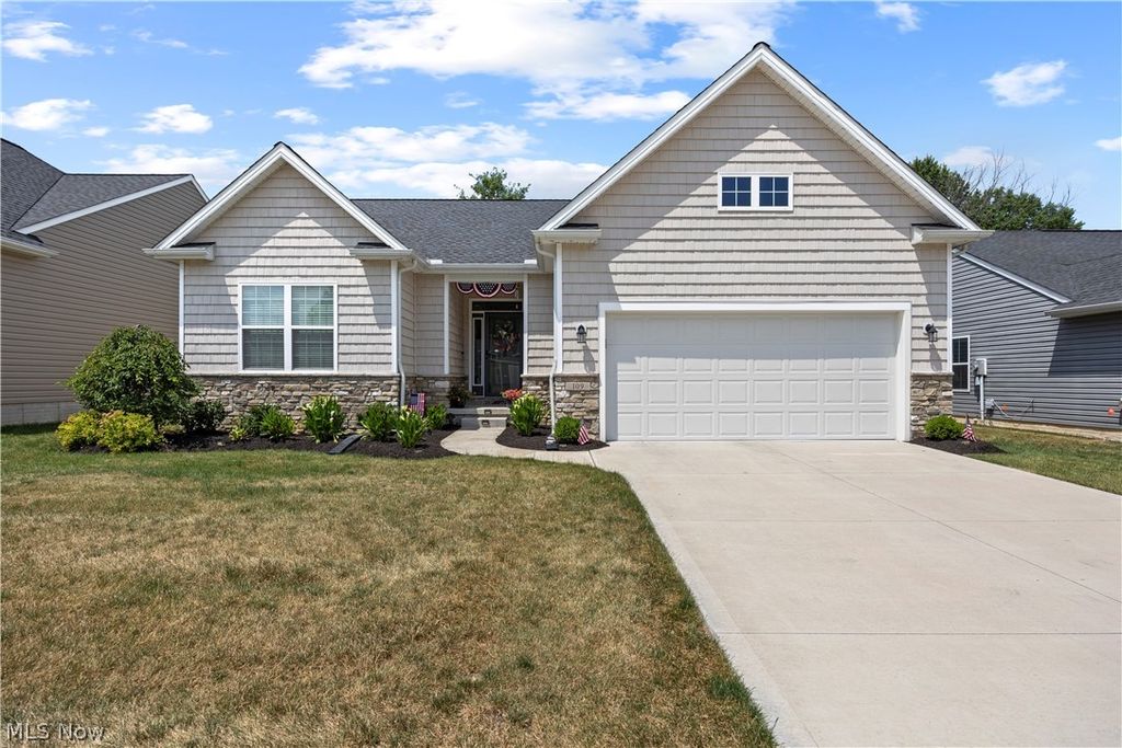 Photo of 109 W Spring Drive, Elyria, OH 44035 (MLS # 5224075)