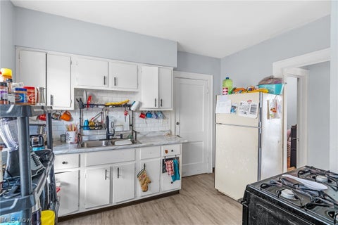 Tiny photo for 3191 W 92nd Street, Cleveland, OH 44102 (MLS # 5254873)