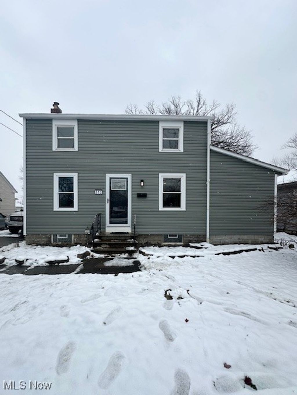 Photo of 513 Gulf Road, Elyria, OH 44035 (MLS # 5175960)