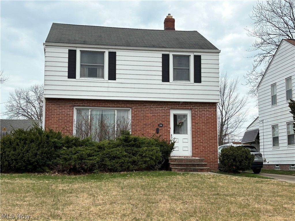 Photo of 266 E 204th Street, Euclid, OH 44123 (MLS # 5203528)