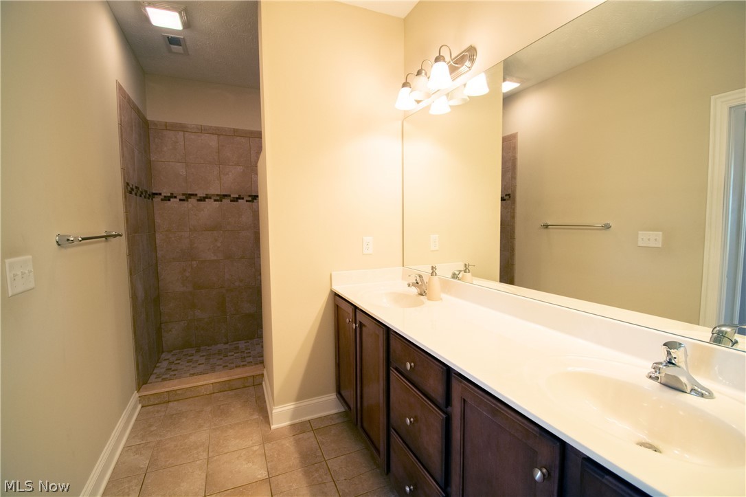 Quarry Lks/Amherst Condo Ph 8 - Residential