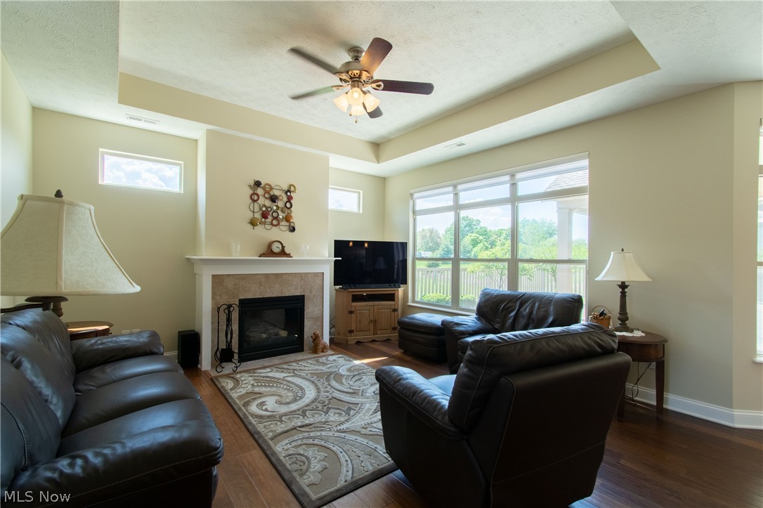 Quarry Lks/Amherst Condo Ph 8 - Residential