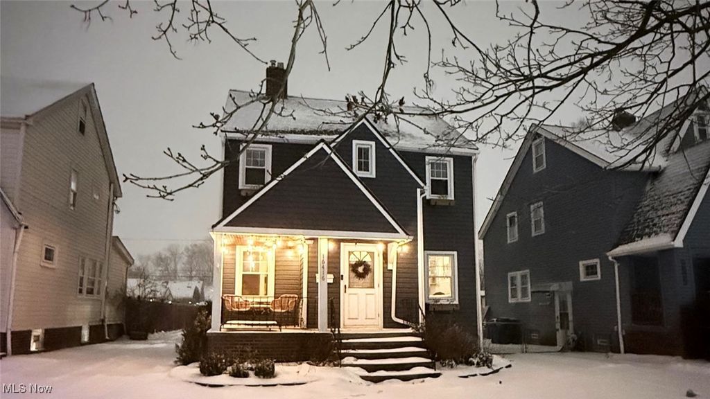 Photo of 16416 Elsienna Avenue, Cleveland, OH 44135 (MLS # 5177204)