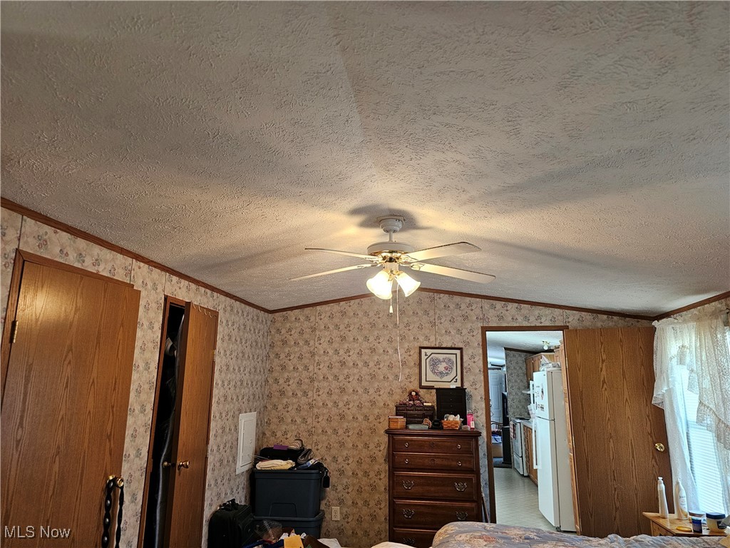 23 Thomas Drive, Middlefield, Ohio image 23