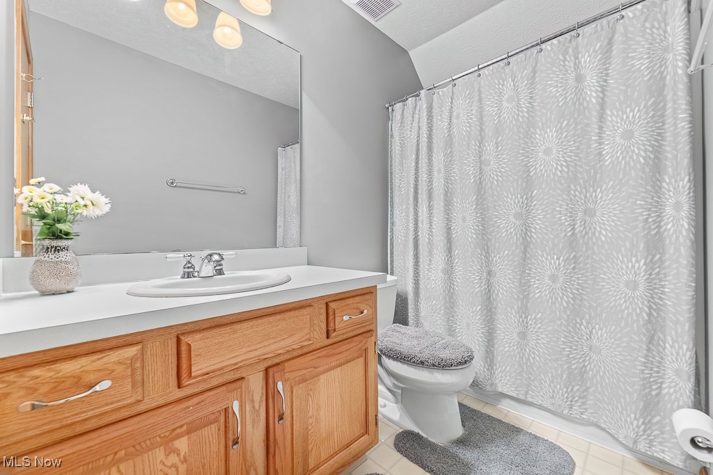7000 Ravenswood Drive, Parma, Ohio image 27