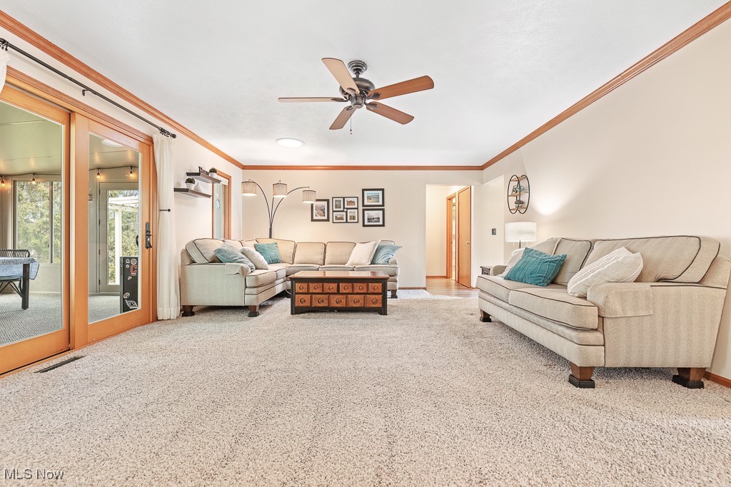 7000 Ravenswood Drive, Parma, Ohio image 16
