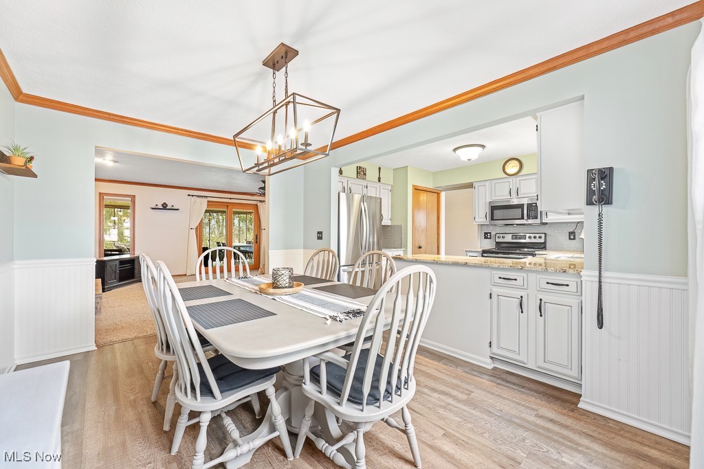 7000 Ravenswood Drive, Parma, Ohio image 14