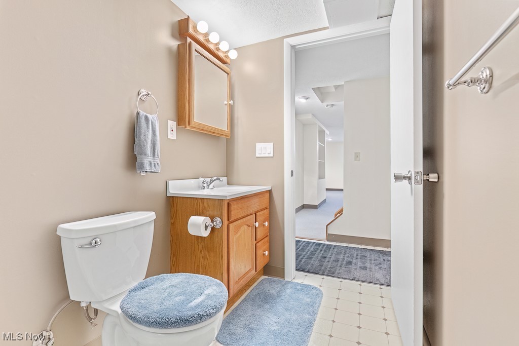 7000 Ravenswood Drive, Parma, Ohio image 31