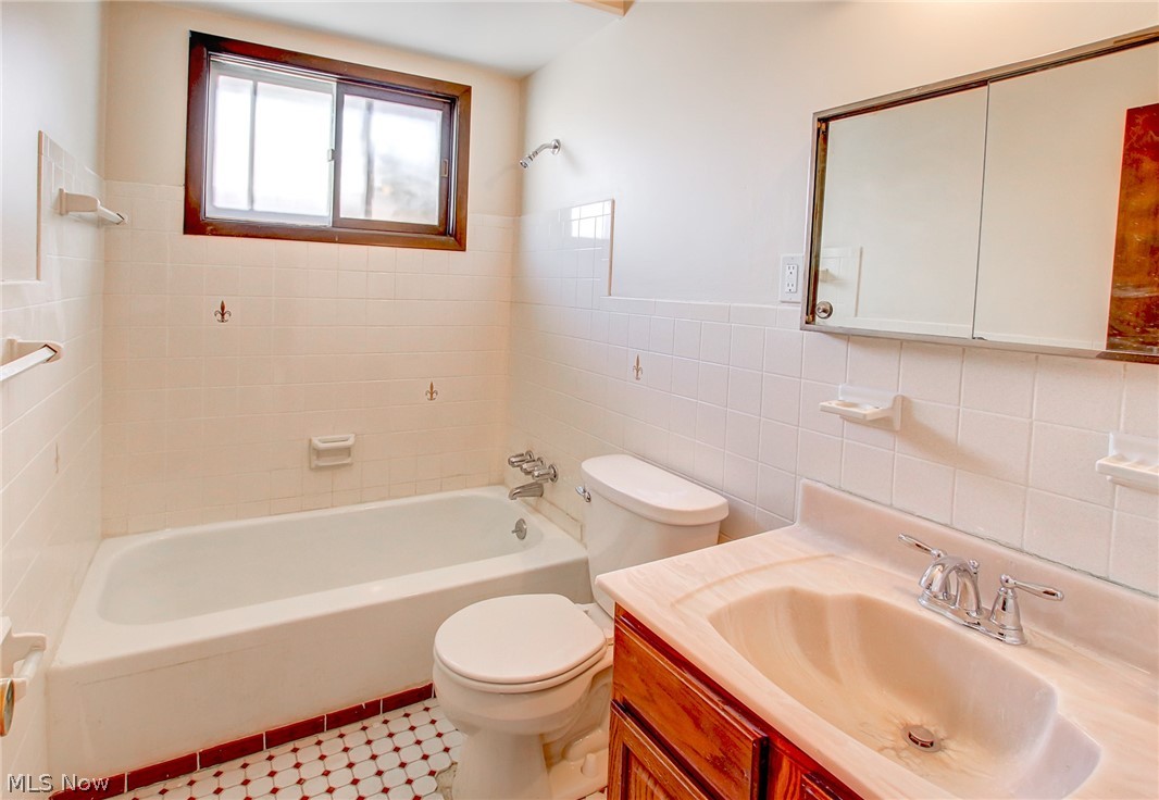 Alex Fodo Realty Cos Sub 12 - Residential