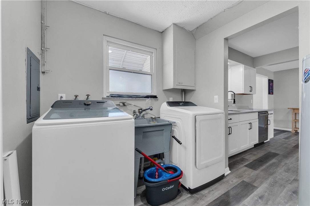 E J Dickeys Third Surv - Residential