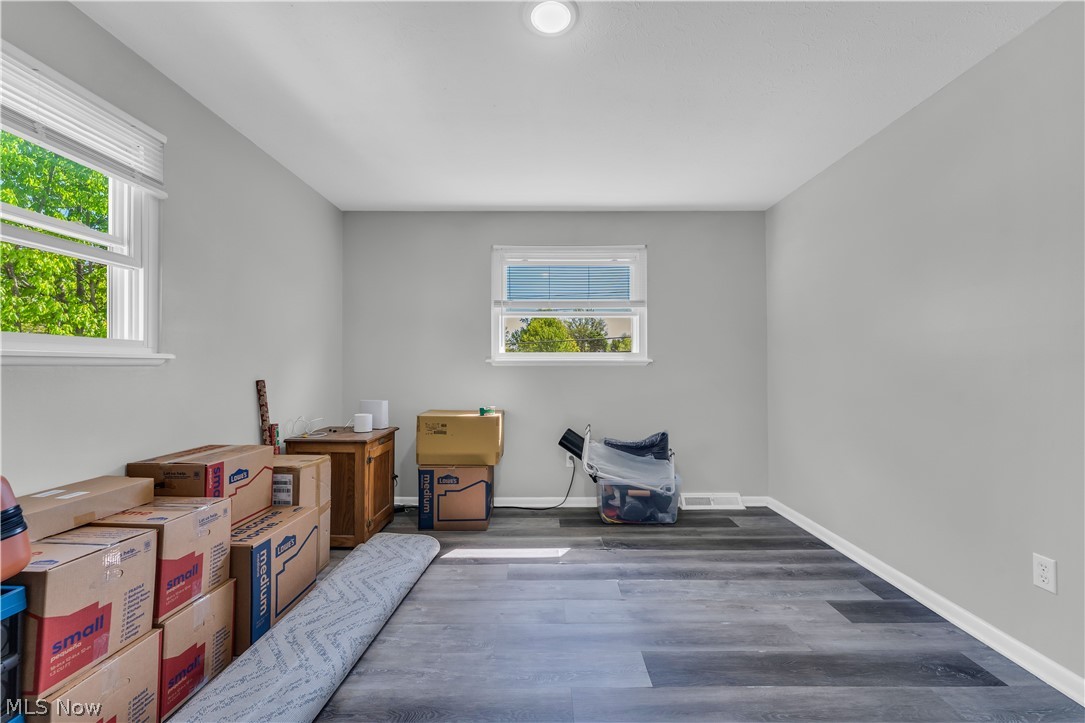 E J Dickeys Third Surv - Residential