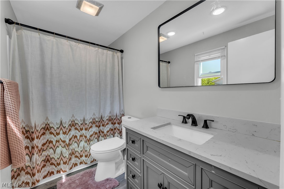 E J Dickeys Third Surv - Residential