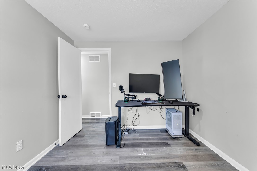 E J Dickeys Third Surv - Residential