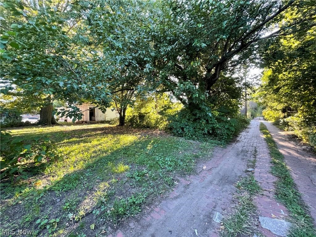 J M Hoyts Sub - Residential