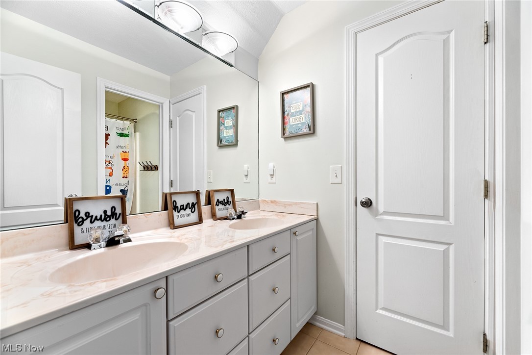 Lakes Aurora - Residential