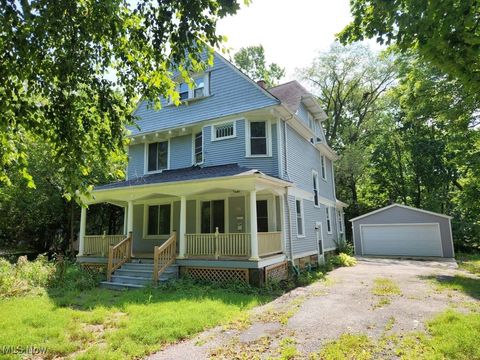 18112 Chagrin Boulevard Shaker Heights OH 44122