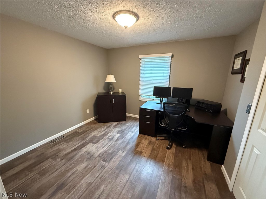 7515 Companys 02 - Residential