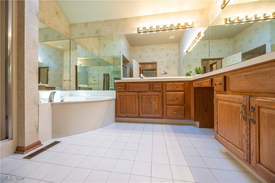 24928 Copopa Trail, Columbia Station, Ohio image 28