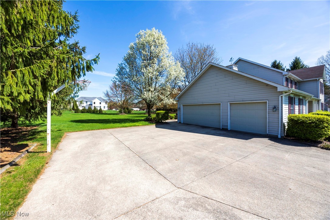 24928 Copopa Trail, Columbia Station, Ohio image 44
