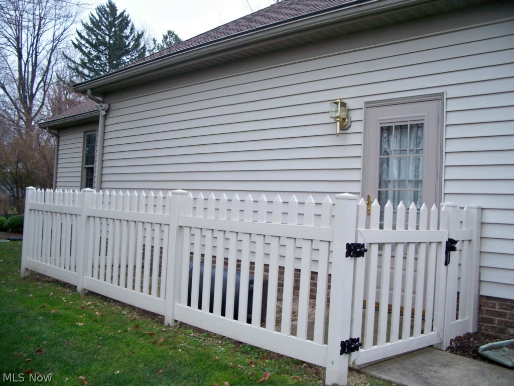 Sharonlee - Residential