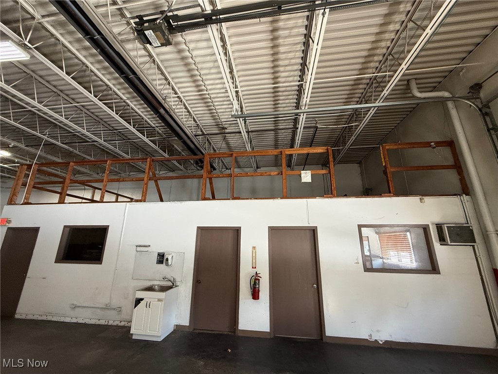 1787 Highland Road Left