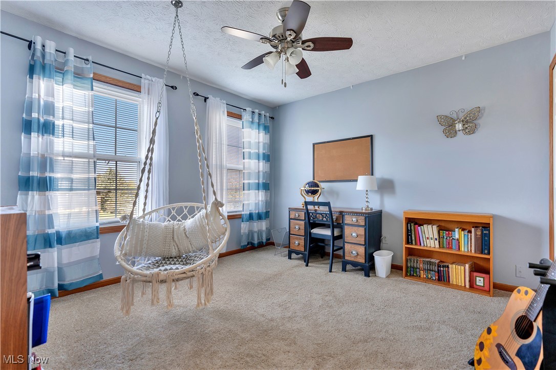 Cloverleaf West - Residential