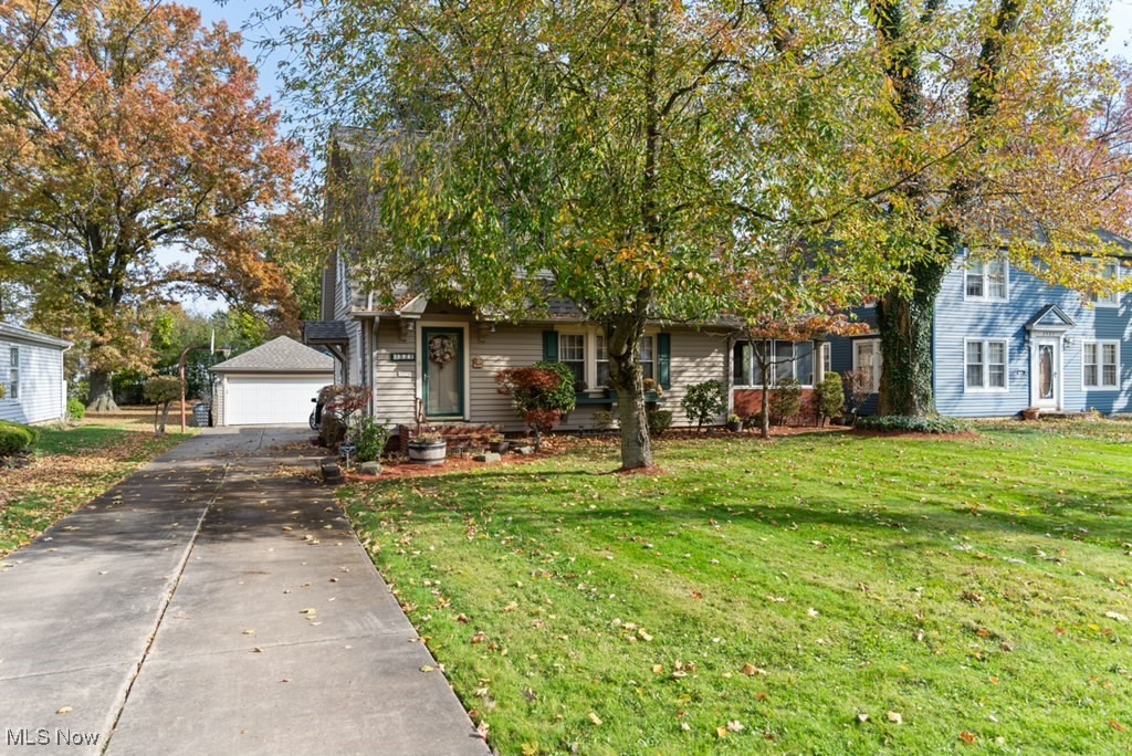 3521 Hopkins Road, Youngstown, Ohio image 2