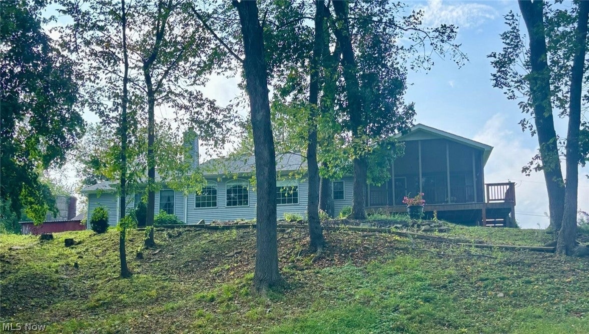 1076 Garrett Road