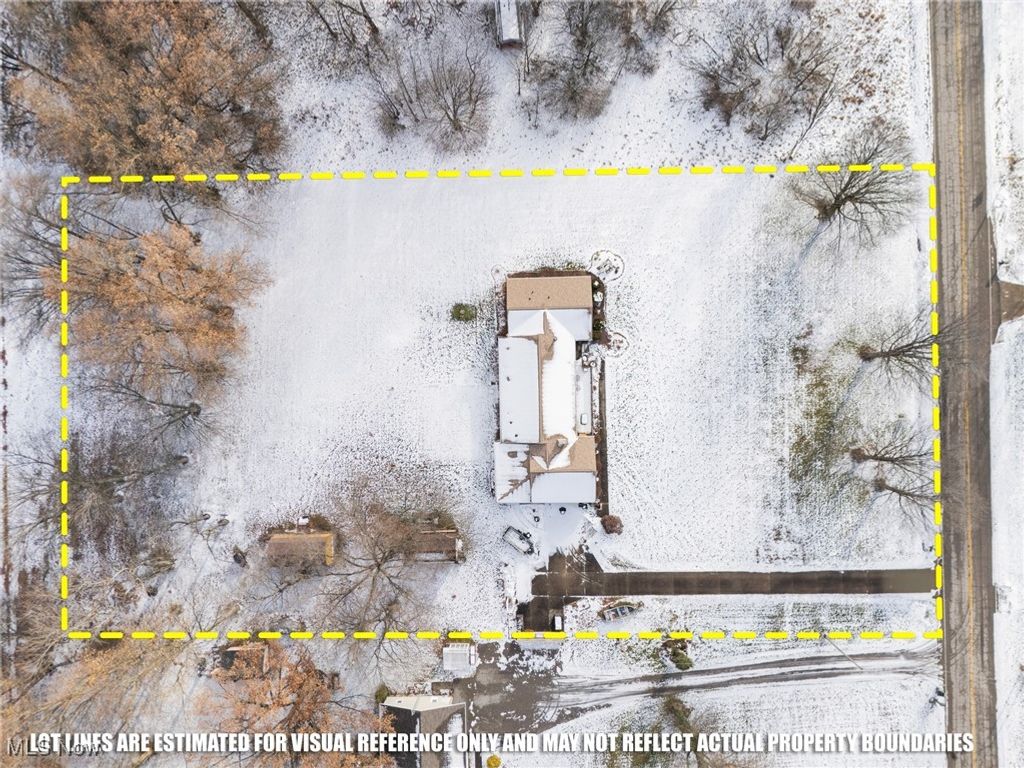 Photo of 14965 Seacrist Road, Salem, OH 44460 (MLS # 5178301)