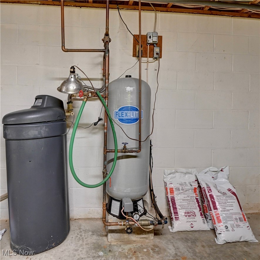 Em & R Myers 1 - Residential