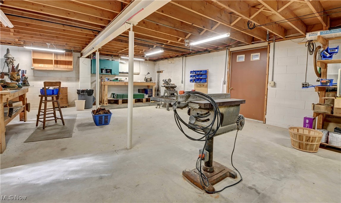 Em & R Myers 1 - Residential