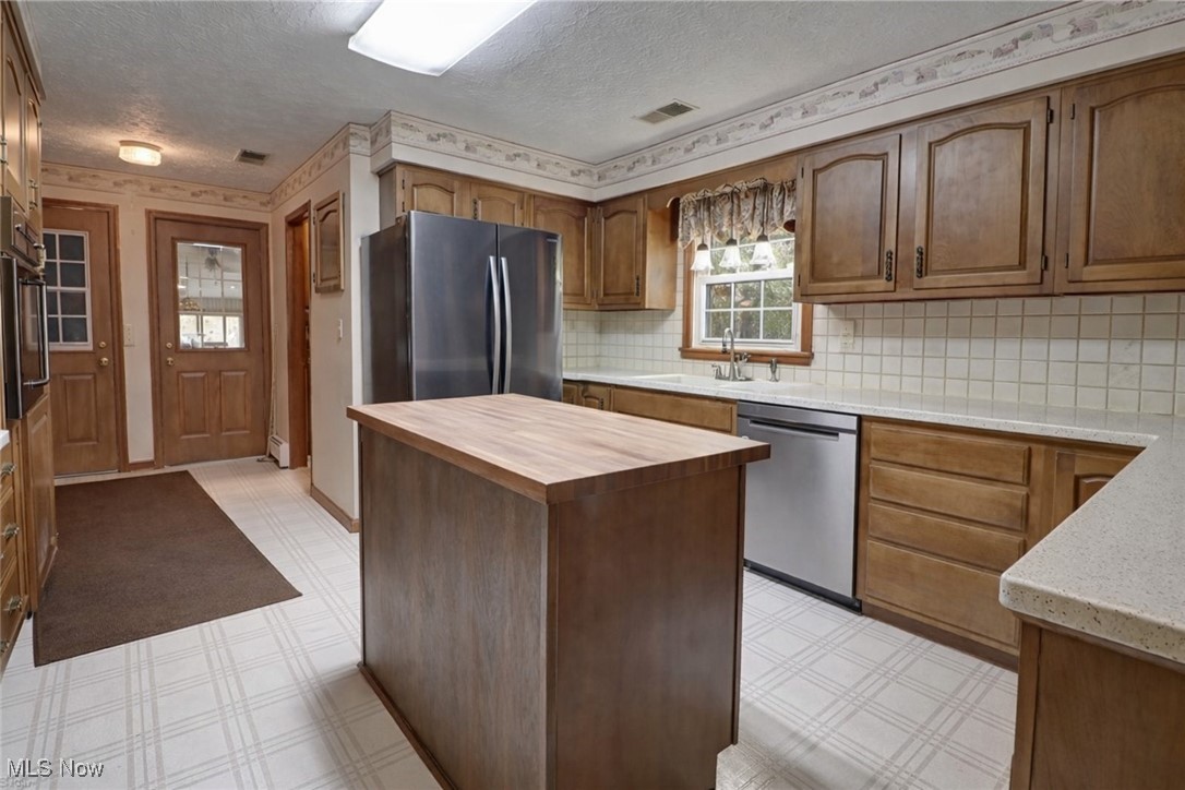 Em & R Myers 1 - Residential