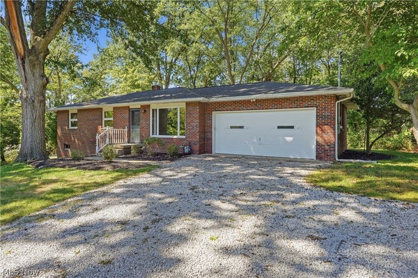 3844 UNCAS DR, GREEN, OH 44319 - Image 2b4b5c246fdcffc836e2520a5aea4a9b/2062493861