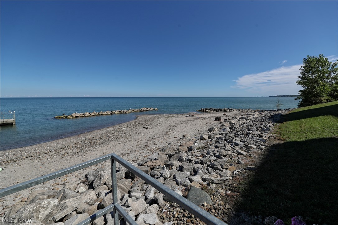 Lake Erie Vista Condo - Residential
