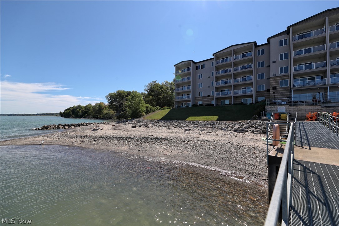Lake Erie Vista Condo - Residential