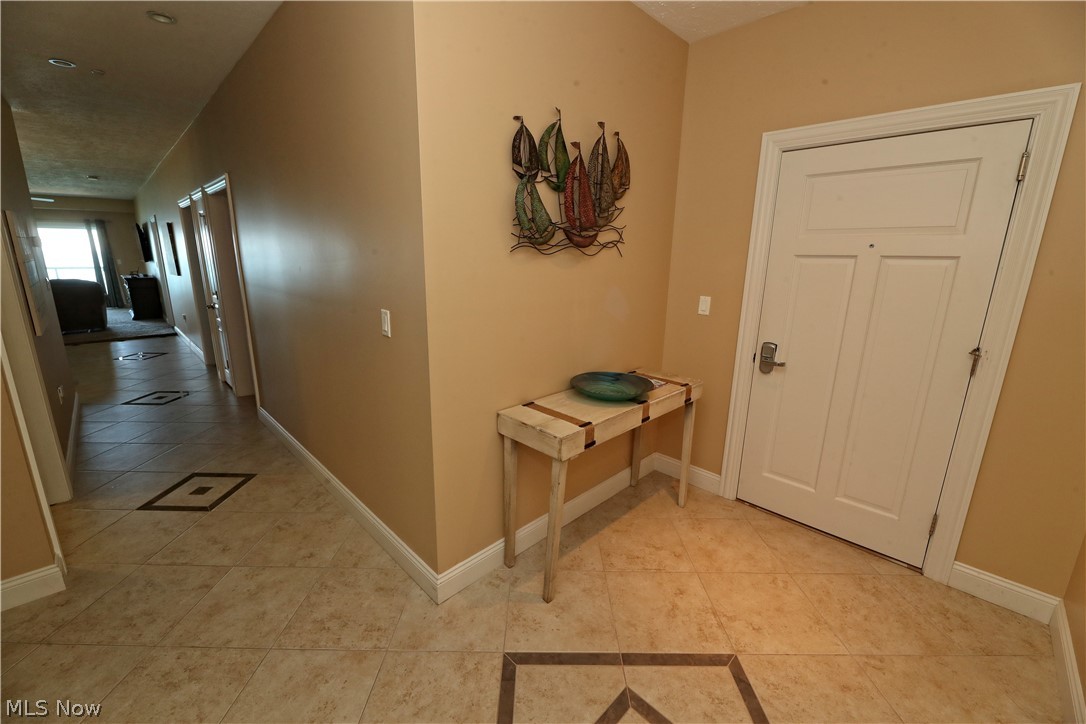 Lake Erie Vista Condo - Residential