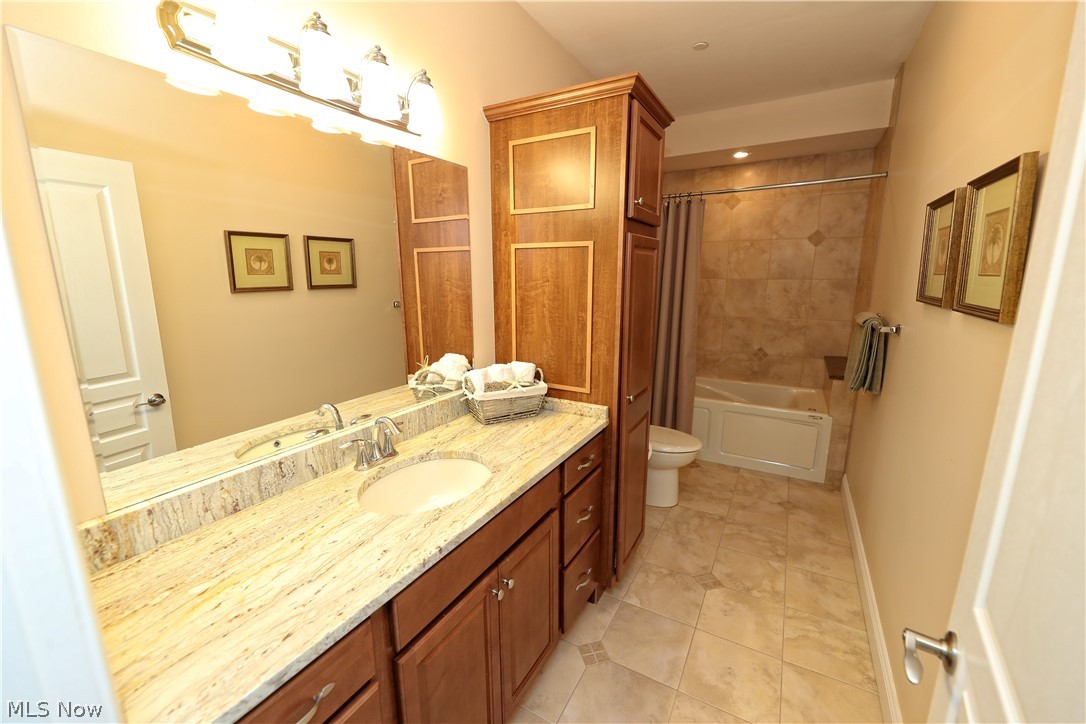 Lake Erie Vista Condo - Residential