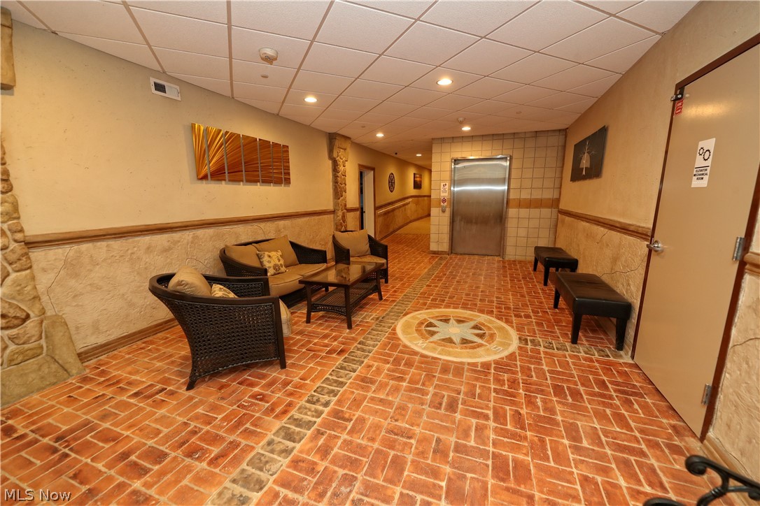 Lake Erie Vista Condo - Residential