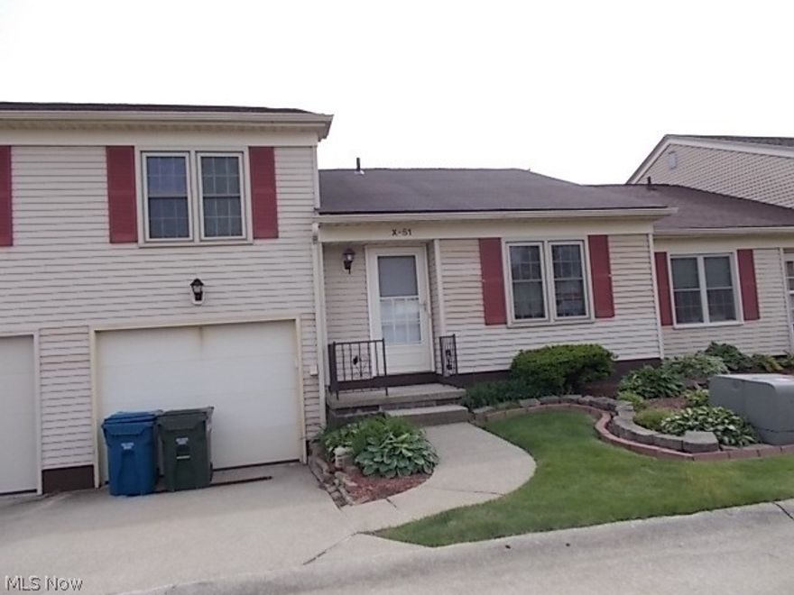 This 2 Bd-townhouse, cluster home is located in Brunswick Hills Township. Attractive open concept with vaulted ceiling and skylight in LR. Two nice size Bds. Bath and a half and a walk thru closet. Patio has a privacy fence too. Tandem garages. *See the supplement for ALL updates! Ready to move in!