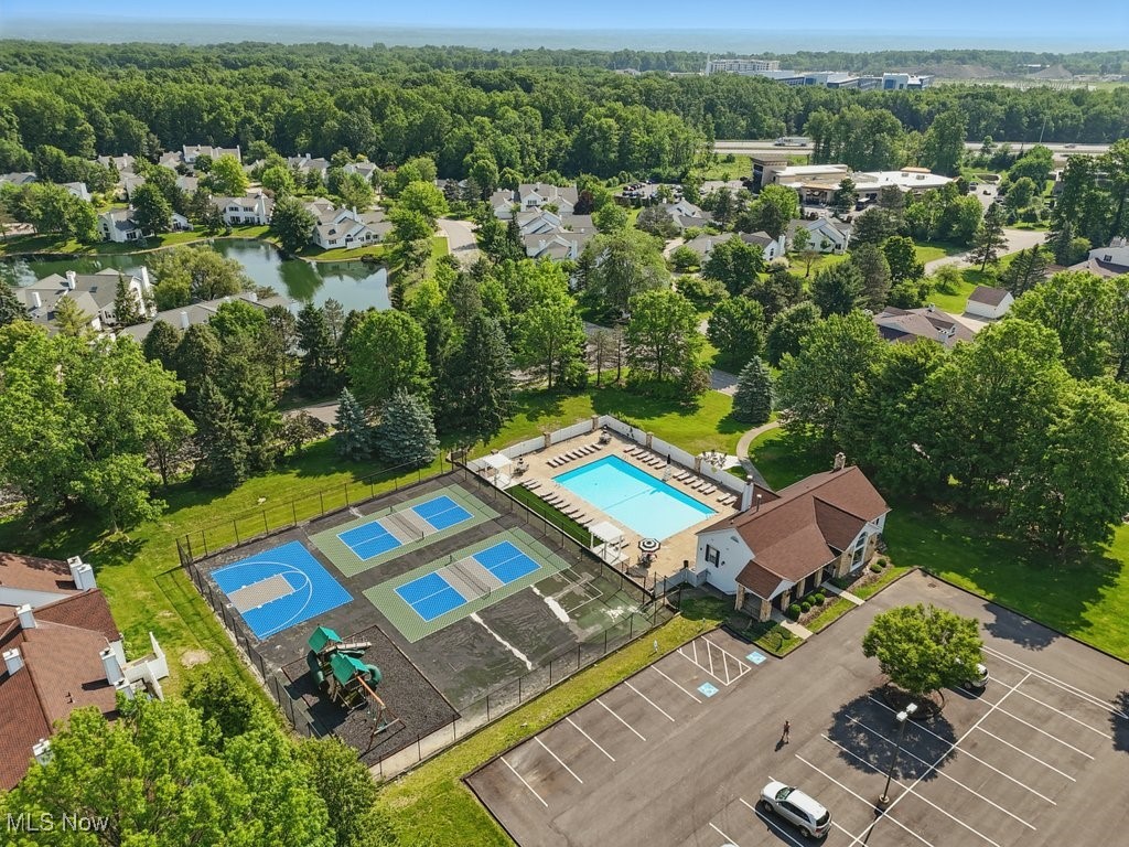 Grand Bay Brecksville - Residential