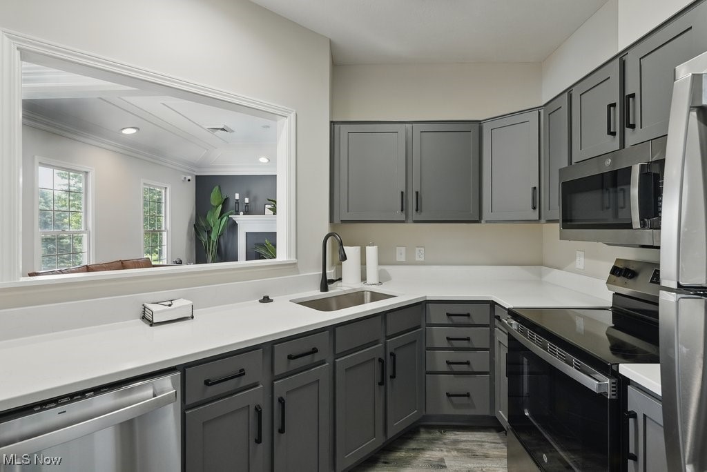 Grand Bay Brecksville - Residential