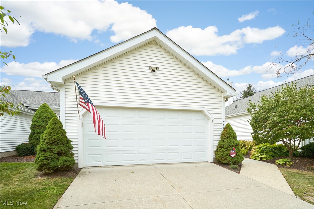 Welcome to Grand Bay of Brecksville, one of the area’s most sought-after communities offering the perfect
blend of comfort, convenience, and low-maintenance living. This beautifully updated townhouse features 2 bedrooms, 2.5
baths, and a versatile loft space—all designed with ease of living in mind. From the moment you step inside, you’re
greeted by soaring vaulted ceilings, abundant natural light, and serene water views that create a truly inviting
atmosphere. The completely remodeled kitchen is a chef’s delight, featuring custom cabinetry, quartz countertops,
stainless steel appliances, and stylish recessed lighting. Just off the garage, an updated laundry room and spacious walk-
in closet provide flexible storage options—ideal for a mudroom or walk-in pantry. The family room boasts vaulted ceilings,
luxury vinyl flooring, a cozy gas fireplace, and breathtaking pond views. The main level is complete with a beautifully
updated half bath for guests and a spacious first-floor owner’s suite with generous closets and a fully renovated private
bath. Upstairs, you’ll find a large second bedroom, a tastefully remodeled full bath, and a loft that’s perfect for a home
office, reading nook, or additional living space. Outdoors, your private patio is the perfect place to enjoy tranquil evenings
and picture-perfect sunsets over the water. Living in Grand Bay means more than just a beautiful home—it’s a lifestyle.
The community offers a swimming pool, clubhouse, fitness center, tennis courts, playgrounds, and more, all with the
benefit of no exterior maintenance. Plus, you’ll be just minutes from the highly anticipated Valor Acres development and
all the conveniences of Brecksville’s prime location. This move-in ready home is waiting for your personal touches.
Schedule your private showing today and discover why Grand Bay is one of Brecksville’s most desirable places to live.
