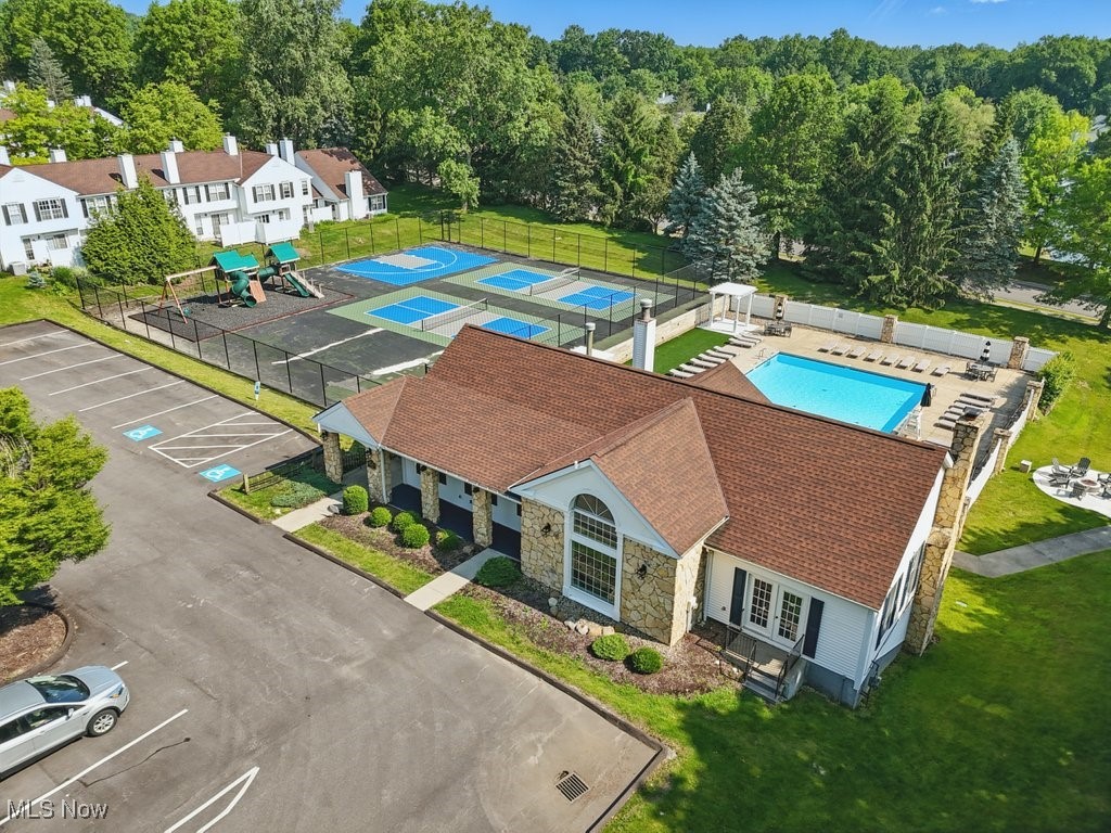 Grand Bay Brecksville - Residential