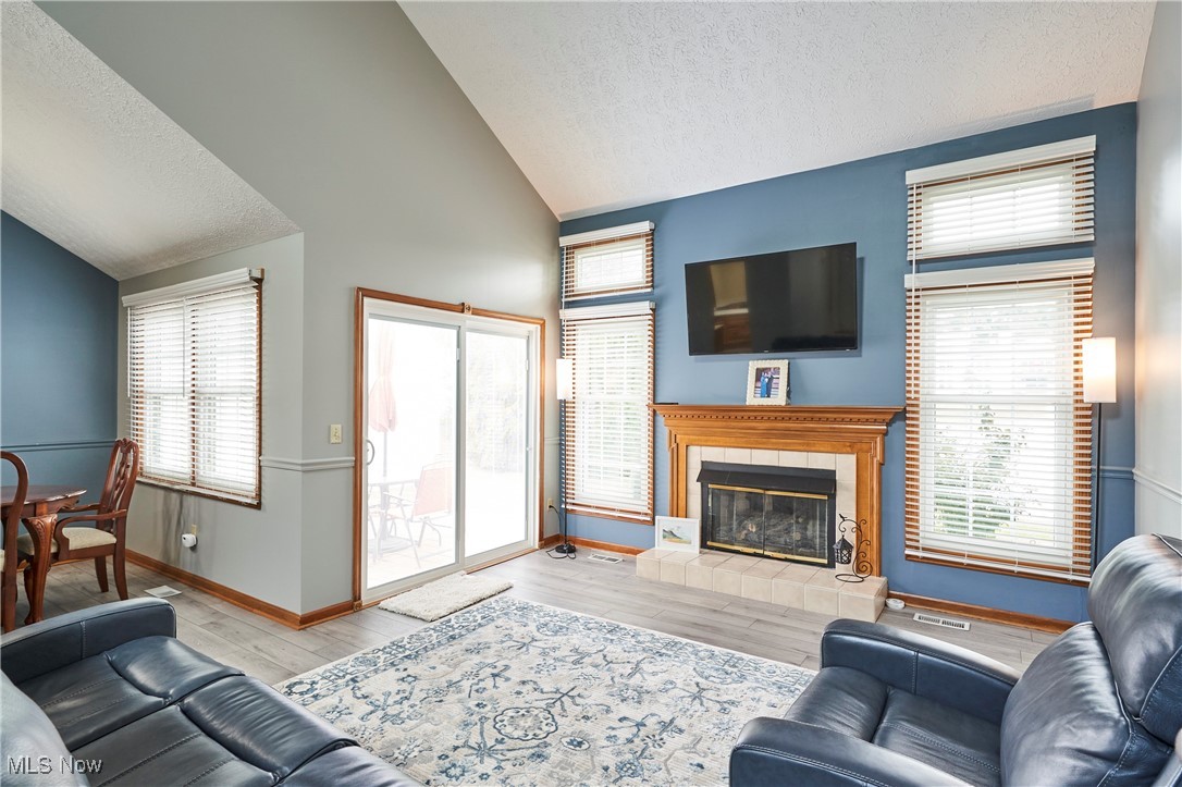 Grand Bay Brecksville - Residential