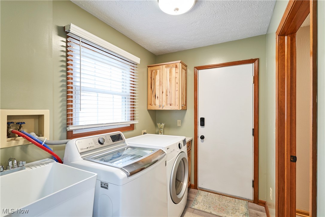 Grand Bay Brecksville - Residential