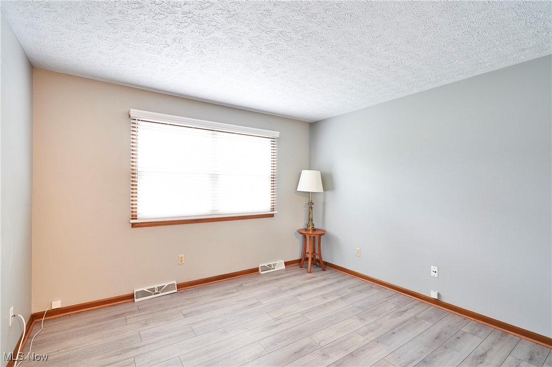 Grand Bay Brecksville - Residential