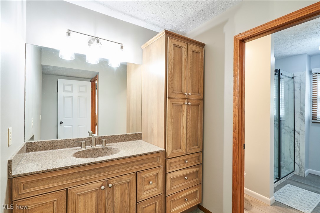 Grand Bay Brecksville - Residential