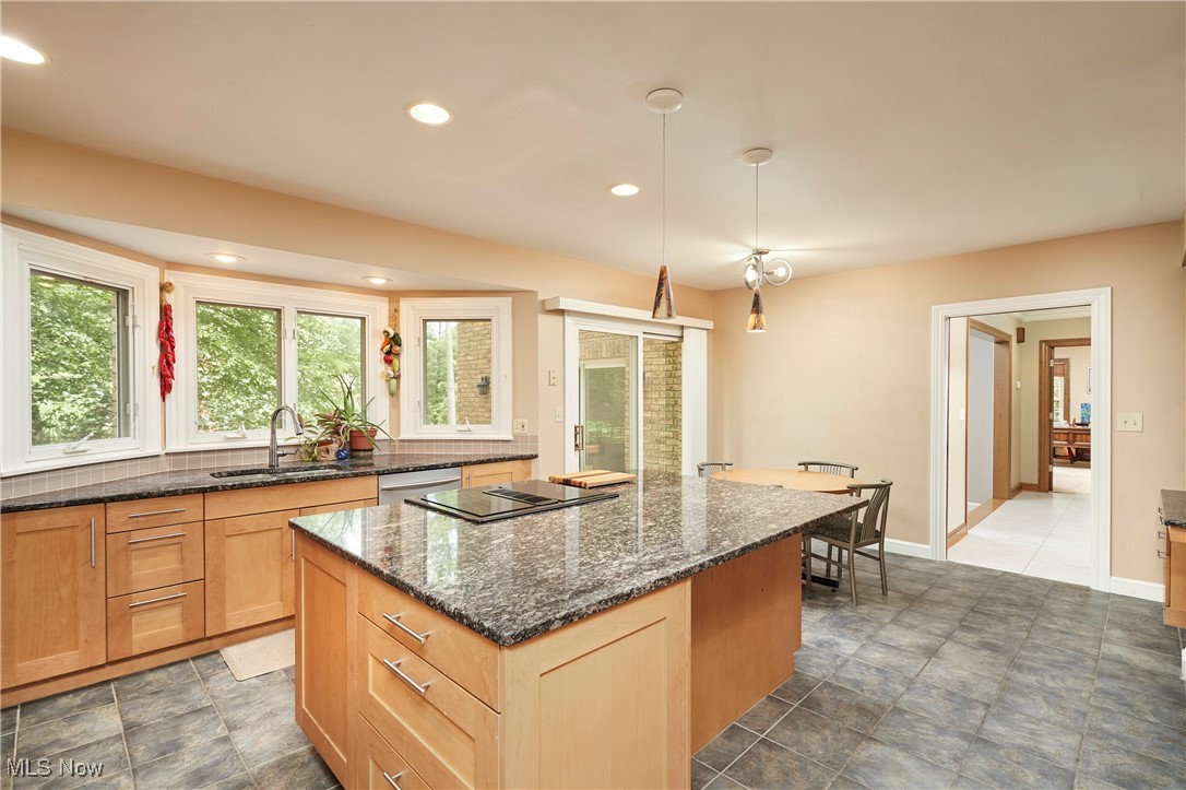 Bath, Ohio 44333, United States, 5 Bedrooms Bedrooms, ,6 BathroomsBathrooms,Residential,Active,167706